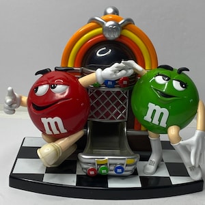 M & M Rock N&#39; Roll Cafe Jukebox Candy Dispenser 9.5&quot; Wide x 8&quot; Tall x 5.5&quot; Deep 2004