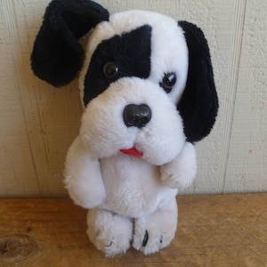 Dakin Plush Spotted Dog Original Red Collar Ground Nutshells 8&quot; Tall 1981 Stuffed Animal Toy