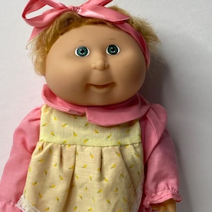 Cabbage Patch Kids Doll Blond Hair Green Eyes Hasbro 14" Tall 1991 Toy Doll