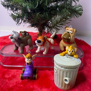 Disney Oliver and Company Christmas Ornaments Cake Topper Set of 5 McDonalds Happy Meal Toys