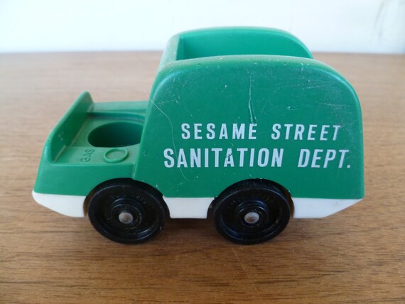 little people garbage truck