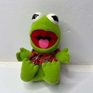 Muppets Baby Plüsch Kermit der Frosch Metallica 19 cm hohes Kuscheltier