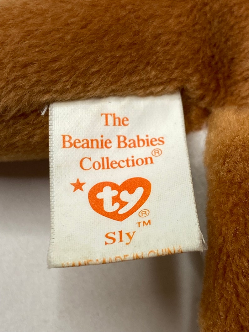 Ty Sly the Fox Beanie Babies Plush Fox White Belly 11