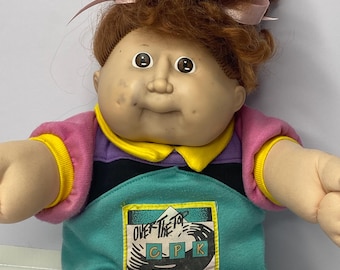 Muñeca Cabbage Patch Kids, cabello castaño, ojos marrones, 16" de alto, 1982, peluche *Leer descripción*