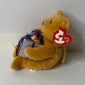 Ty Happy Birthday the Bear Beanie Baby Brown Plush Teddy Bear Holding Present W/ Tags 4.5" Tall 2004 Stuffed Animal Toy