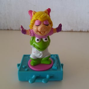 Baby Miss Piggy Baby Kermit Muppet Babies 1994 McDonalds Happy Birthday Parade Toys