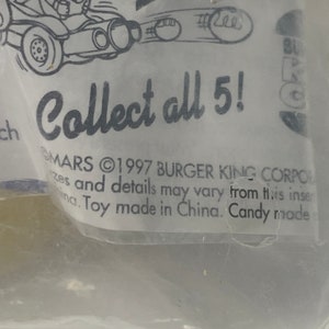 M & M&#39;s  Candy Minis Scoop and Shoot Burger King Kids Club 1997 NIP