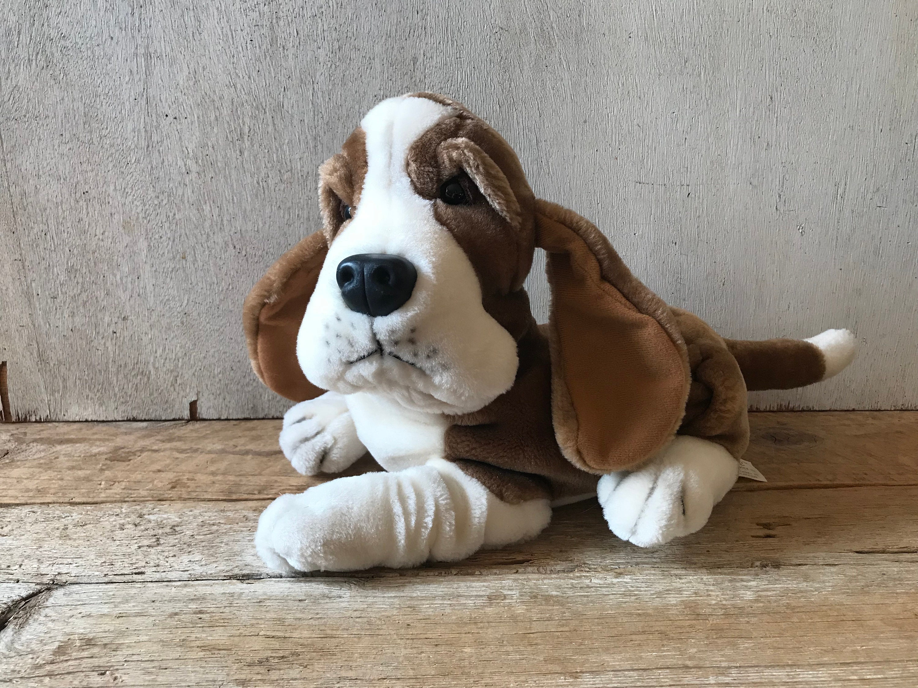 stuffed hound dog