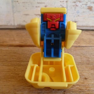 McDonalds Chicken McNuggets Transformer 2.5&quot; Tall 1987