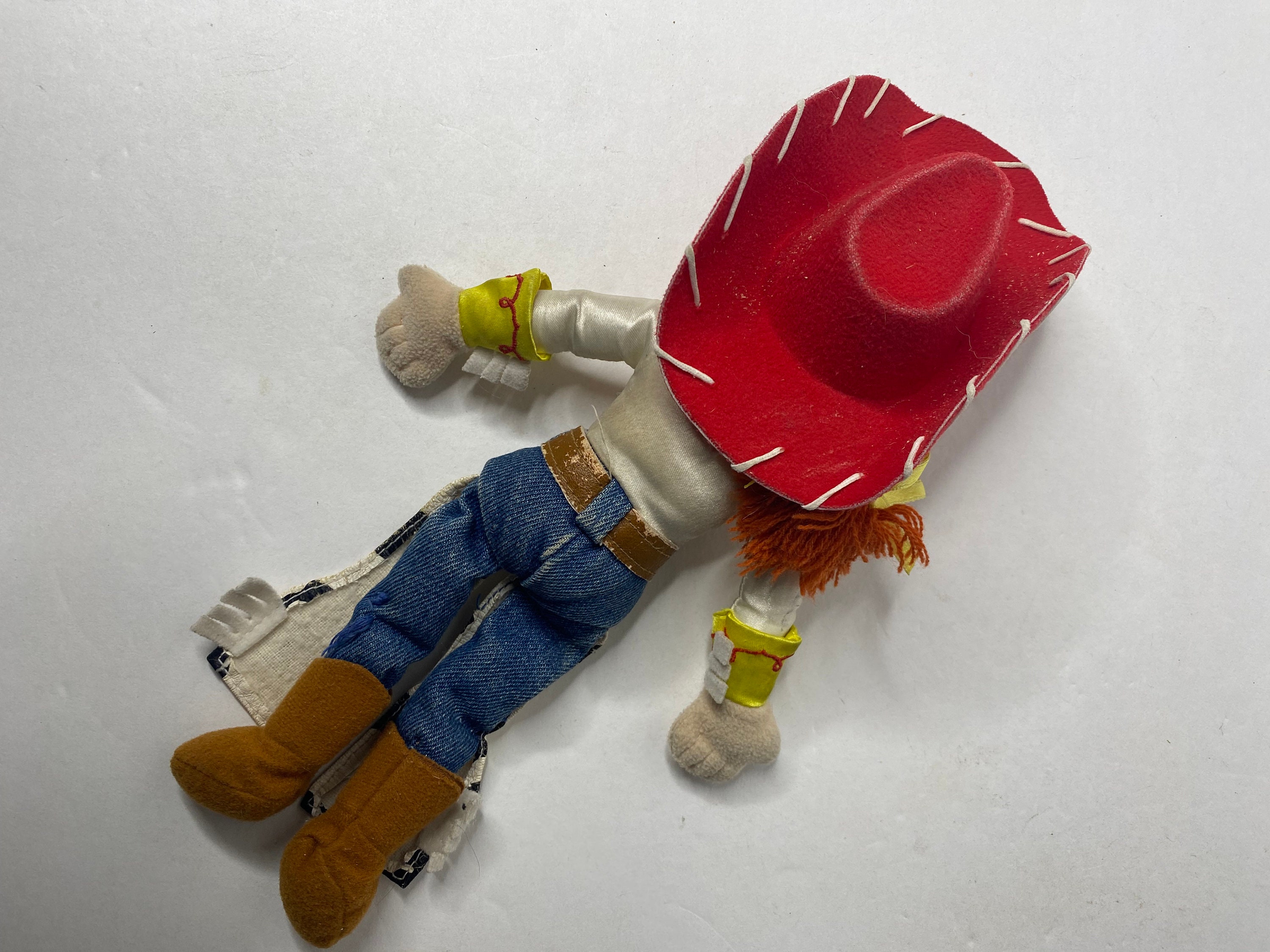 ジェシー　ぬいぐるみ　トイストーリー　ディズニー　ピクサー 存在感抜群なジェシーのぬいぐるみ！セガプライズ ディズニー