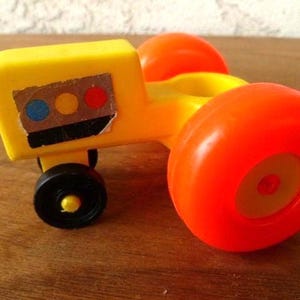 Fisher Price Little People Tractor 4&quot; Long X 2.5&quot; Tall