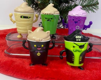 Wendy's "Frosty on Fights" Christmas Ornament Cake Topper Set of 5 Approx 3" Tall
