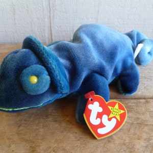 Ty Rainbow the Chameleon Beanie Babies Plush Chameleon W/ Tags Wrong Fabric 9.5&quot; Long 1997 Stuffed Animal Toy