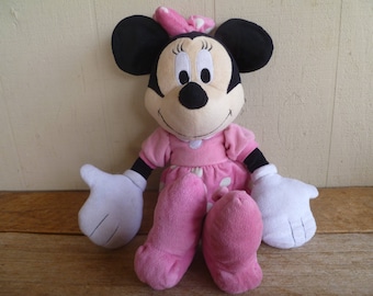 Peluche de Minnie Mouse de Disney de 56 cm de altura.