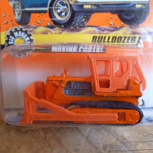 Matchbox Mattel Wheels Big Movers Series 2 Orange Bulldozer #14 1997 New on Card