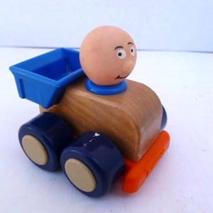 Playskool Wood and Plastic Dump Truck 2.5&quot; Tall 1988