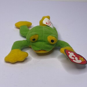 Ty Smoochy the Frog Teenie Beanie Baby Plush Frog W/ Tags 6&quot; Long 1993 Stuffed Animal Toy