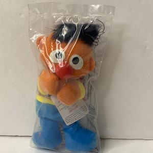 Sesame Street Mini Beans Ernie Mini Cloth Doll  Kellogg&#39;s New in Package 5&quot; Tall 1999 Stuffed Toy