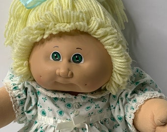 Cabbage Patch Kids Blond Doll 16" Tall 1982 Stuffed Toy Doll