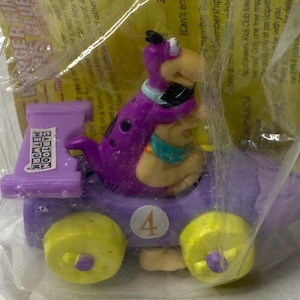 Fred Flintstone and Dino Car Wacky Racer Figure 3.5&quot; Long 1997 New in Package
