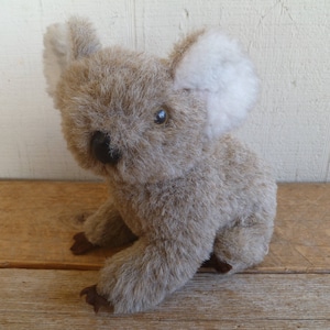 Pillow Pets Plush Koala Bear Nut Shells 7&quot; Tall 1979 Stuffed Animal Toy
