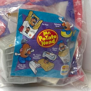 Burger King Hasbro Mr. Potato Head Basket Shoot Toy Cake Topper NIP 7&quot; Tall 1998