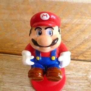 Super Mario Bros. Nintendo Mario W/ Suction Cup 3" Tall 1989