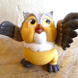 Disney Movie Bambi OWL Poseable Cake Topper 2.5&quot; Tall McDonalds Happy Meal Toy