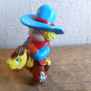 Adorno para tarta Cabbage Patch de vaquero y caballo en miniatura, 5,7 cm de alto, 1984