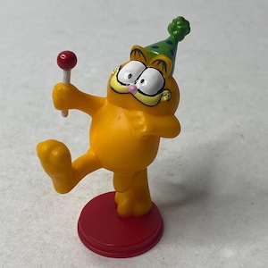 Garfield Marching Figurine Cake Topper  3" Tall Vintage