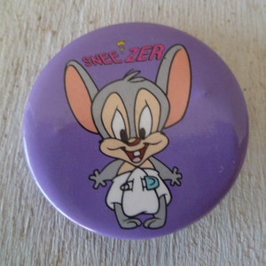 1990 Warner Brothers Tiny Toons &quot;Snezzer&quot; Metal Pin
