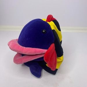 Manhattan Toy Co Plush Multi Color Fish Lips Hand Puppet 9&quot; Long 1995 Stuffed Animal Toy