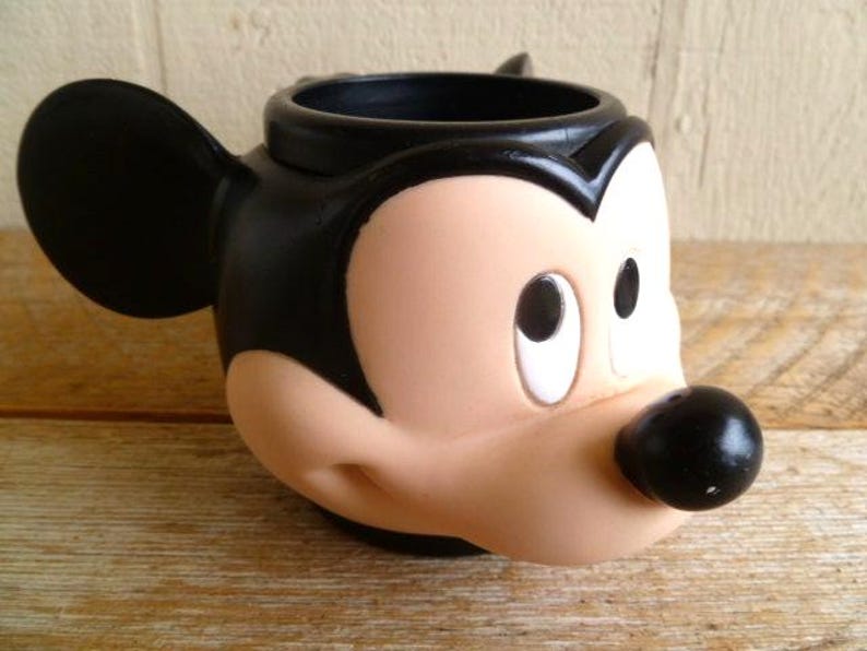 Disney Musse Pigg 3D Collectors Cup Mugg Applåder 15 cm bred x 8 cm hög bild 1