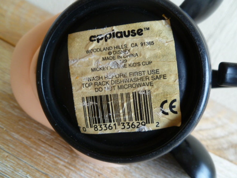 Disney Musse Pigg 3D Collectors Cup Mugg Applåder 15 cm bred x 8 cm hög bild 4