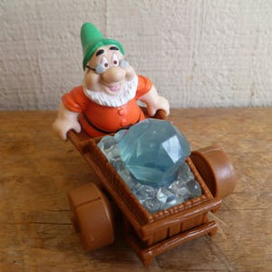 McDonalds Disney Sneeuwwitte dwergen diamanten kar 3" hoog