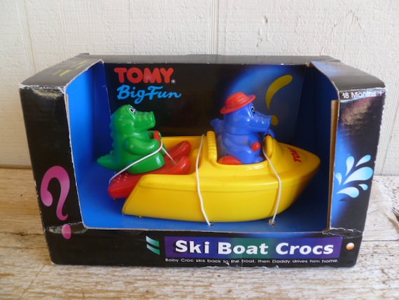 Tomy Ski Boat Crocs Bath Toy Vintage Rare Hard to Find 1991 MIB