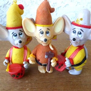 3 Jasco &quot;Merry Mice&quot; Christmas Ornaments W/ Tags 5&quot; Tall 1979 Damaged