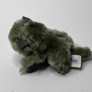 Babe and Friends Plush Dutchess Cat Kitten McDonalds Happy Meal Toy 5.5" Long 1995 Plush Animal Toy