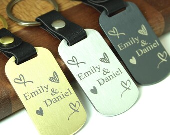 Llavero personalizado con placa de identificación para parejas: Corazón grabado, acero inoxidable