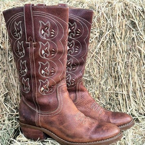 Vintage Full Grain Leather Cowgirl Boots - Size Womens 8 M - High Quality Brown Western Cowboy Campus Boots with White Floral Inlay - 1990s