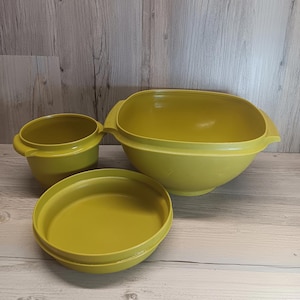 Vintage Tupperware Mismatches Lot of 3 Avocado 886-1, 1206-15 and 858-5