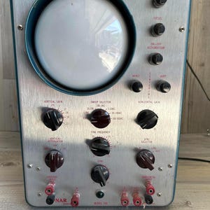 Conar Model 250 Oscilloscope - Vintage Signal Testing Equipment