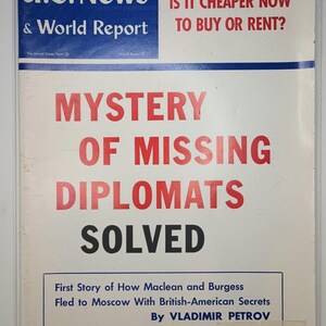 Op de afbeelding: Een vintage U.S. News & World Report magazinecover van 23 september 1955. De kop luidt: "Mystery of Missing Diplomats Solved." Extra tekst bevat "Is it cheaper now to buy or rent?" en de naam van de auteur, Vladimir Petrov.