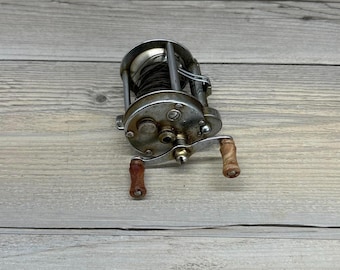 Moulinet vintage Shakespeare à remontage horizontal, date