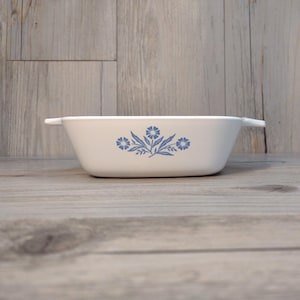 Plat de cuisson à motif floral bleu Corning Ware