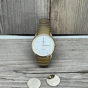 Timex Gold Tone Wristwatch with Expansion Band
