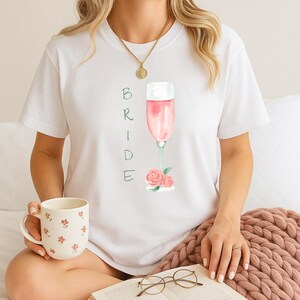 ミセス・フューチャー・ブライド ブライダルシャンパンフルートTシャツ - エンゲージメントシャツ、ブライダルシャワー用の独身パーティー用バブルギフト、花嫁へのギフト