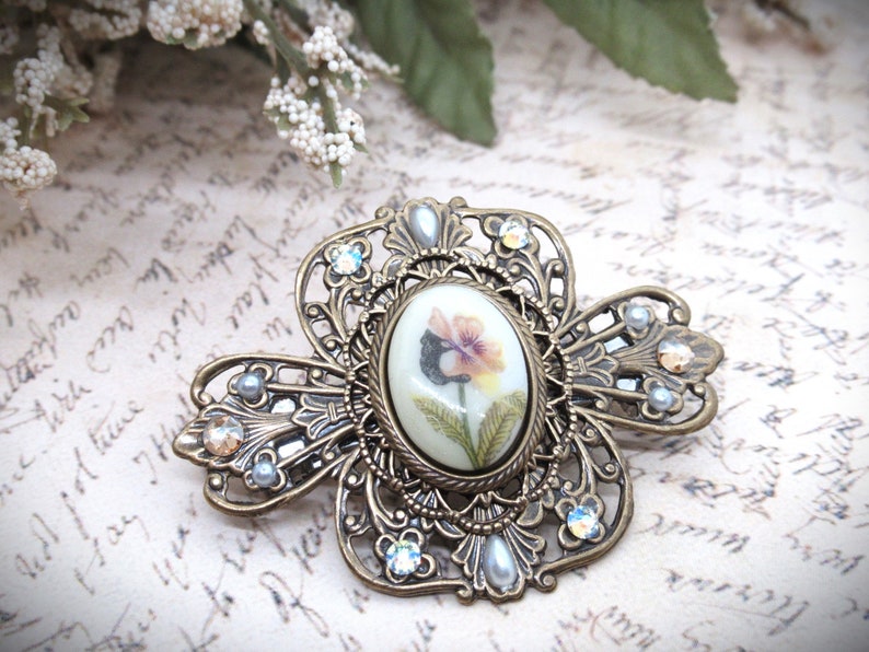 Antique Brass Vintage Victorian Style Medium Floral Cameo Hair Clip Vintage Violet image 1