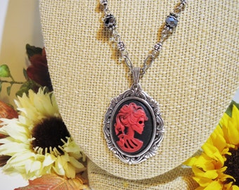 Antique Silver Vintage Style Skull Cameo Pendant Necklace in Candy Apple Red