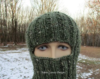 Toad green balaclava Ski mask Blend of  wool alpaca donegal tweed yarn Medium weight yarn Ready to ship Handmade